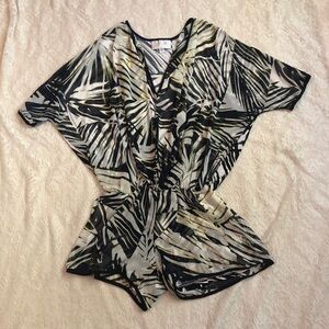 Analili palm V-neck tropical romper